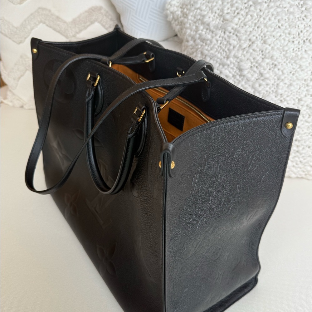 Louis Vuitton OnTheGo Size Medium